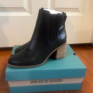 Toms Evelyn Chelsea Black Ankle Boots
